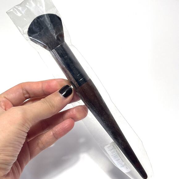 MAKE UP FOR EVER NWT Highlighter Powder Artisan Brush Medium 152 - Picture 2 of 6